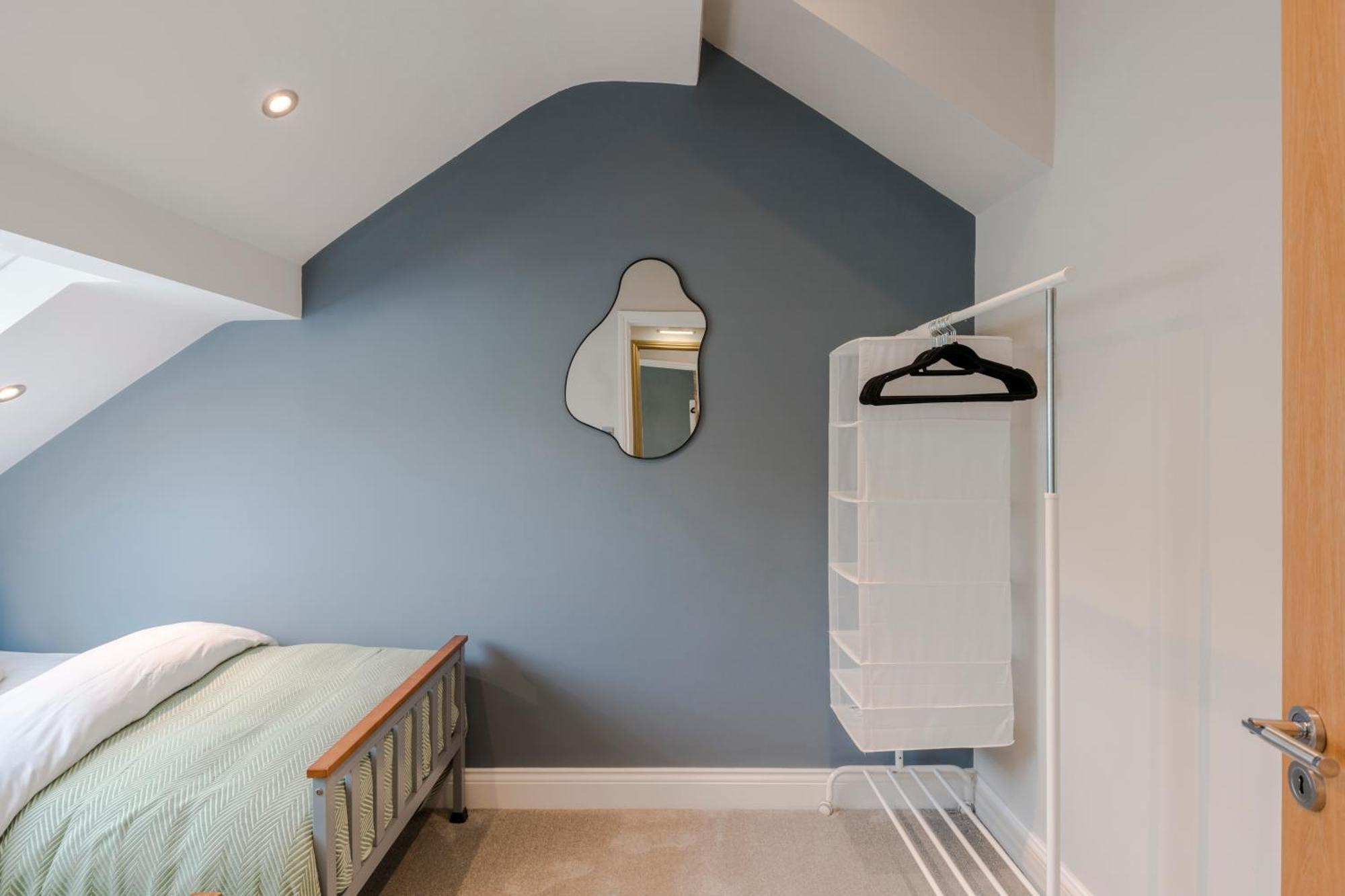 Stunning 3 Bed Duplex Apartment In The Heart Of West Hampstead Лондон Екстериор снимка