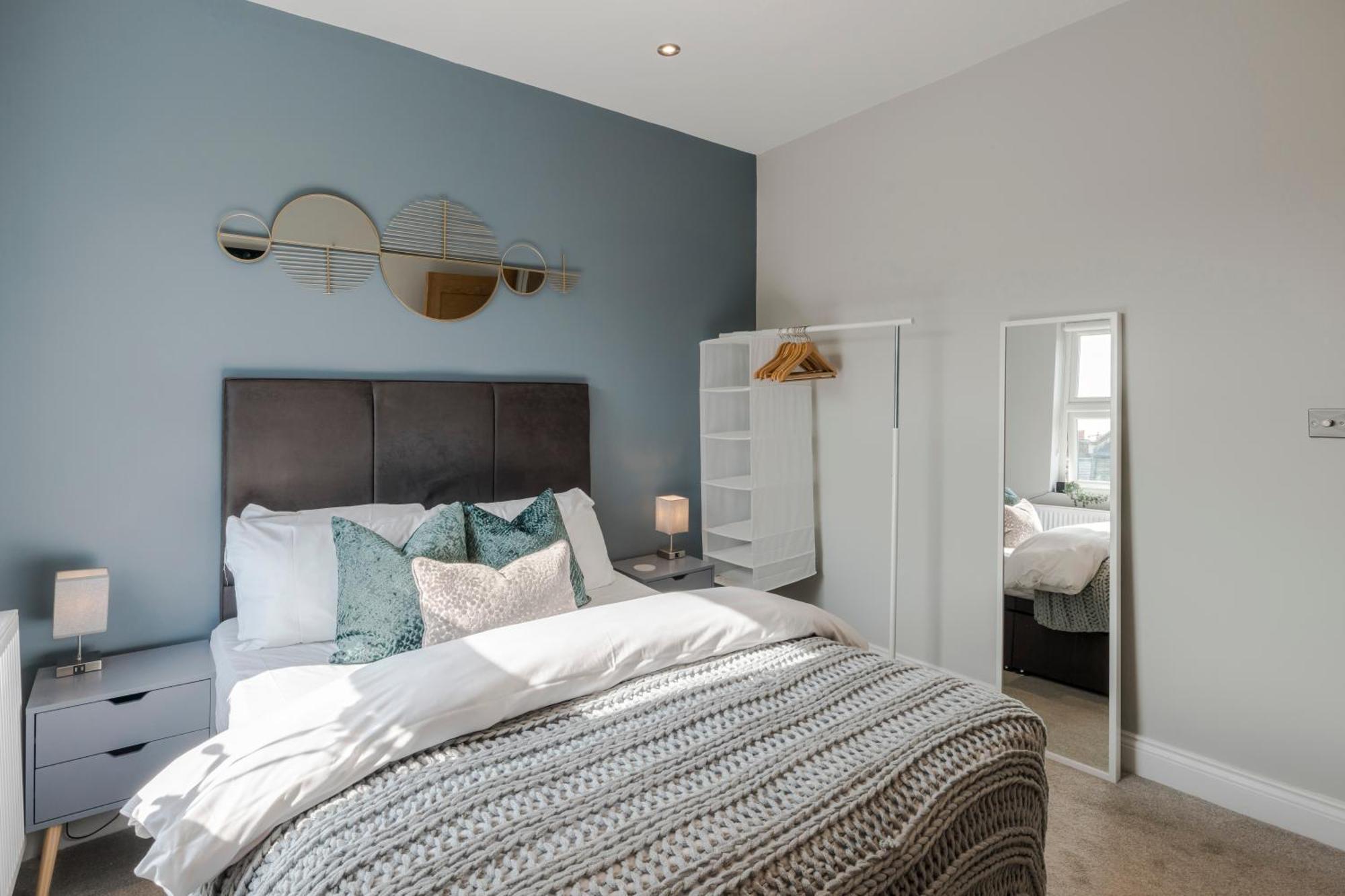 Stunning 3 Bed Duplex Apartment In The Heart Of West Hampstead Лондон Екстериор снимка