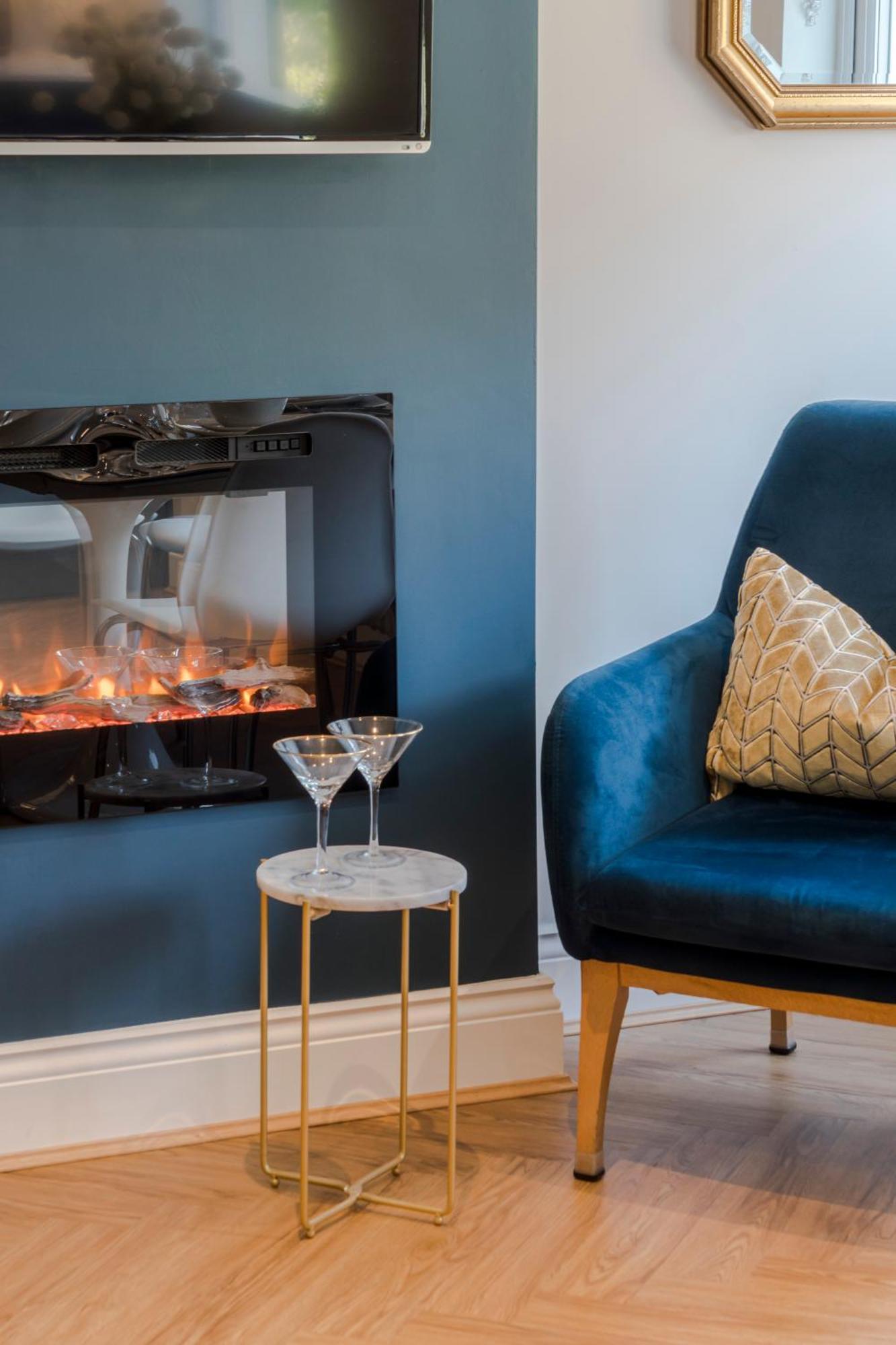 Stunning 3 Bed Duplex Apartment In The Heart Of West Hampstead Лондон Екстериор снимка