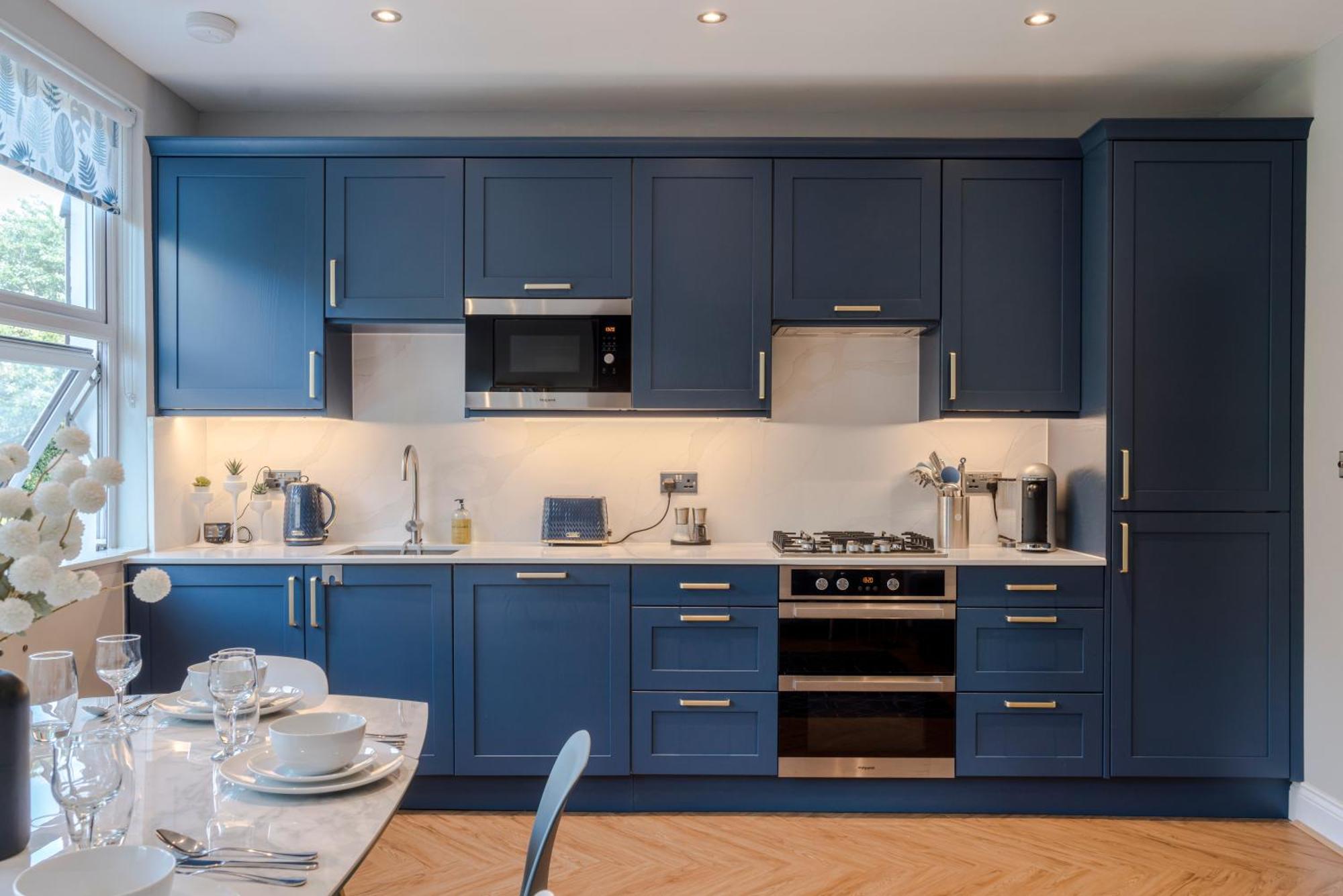 Stunning 3 Bed Duplex Apartment In The Heart Of West Hampstead Лондон Екстериор снимка