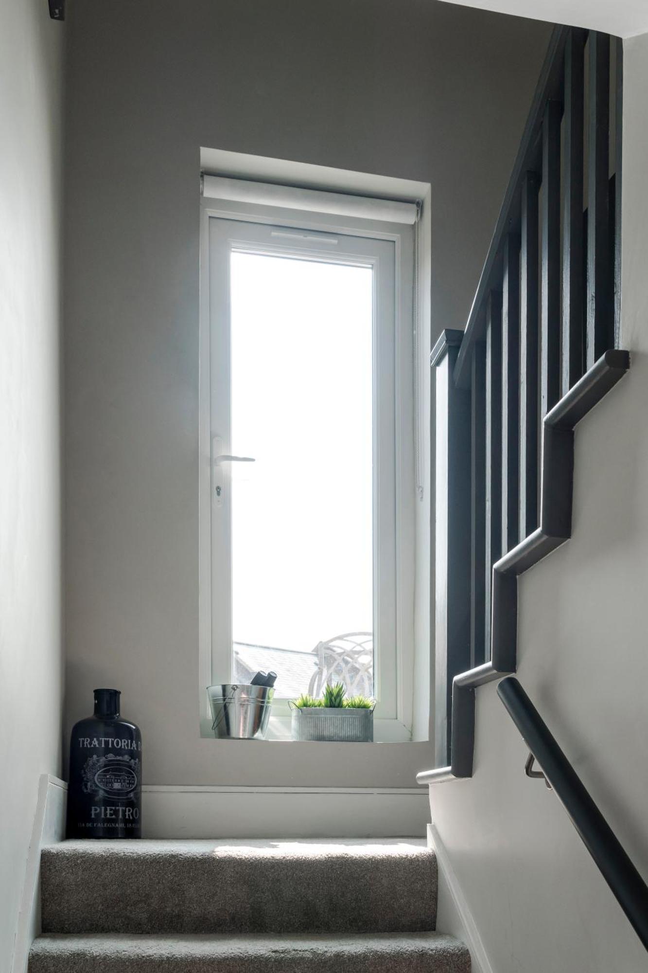 Stunning 3 Bed Duplex Apartment In The Heart Of West Hampstead Лондон Екстериор снимка