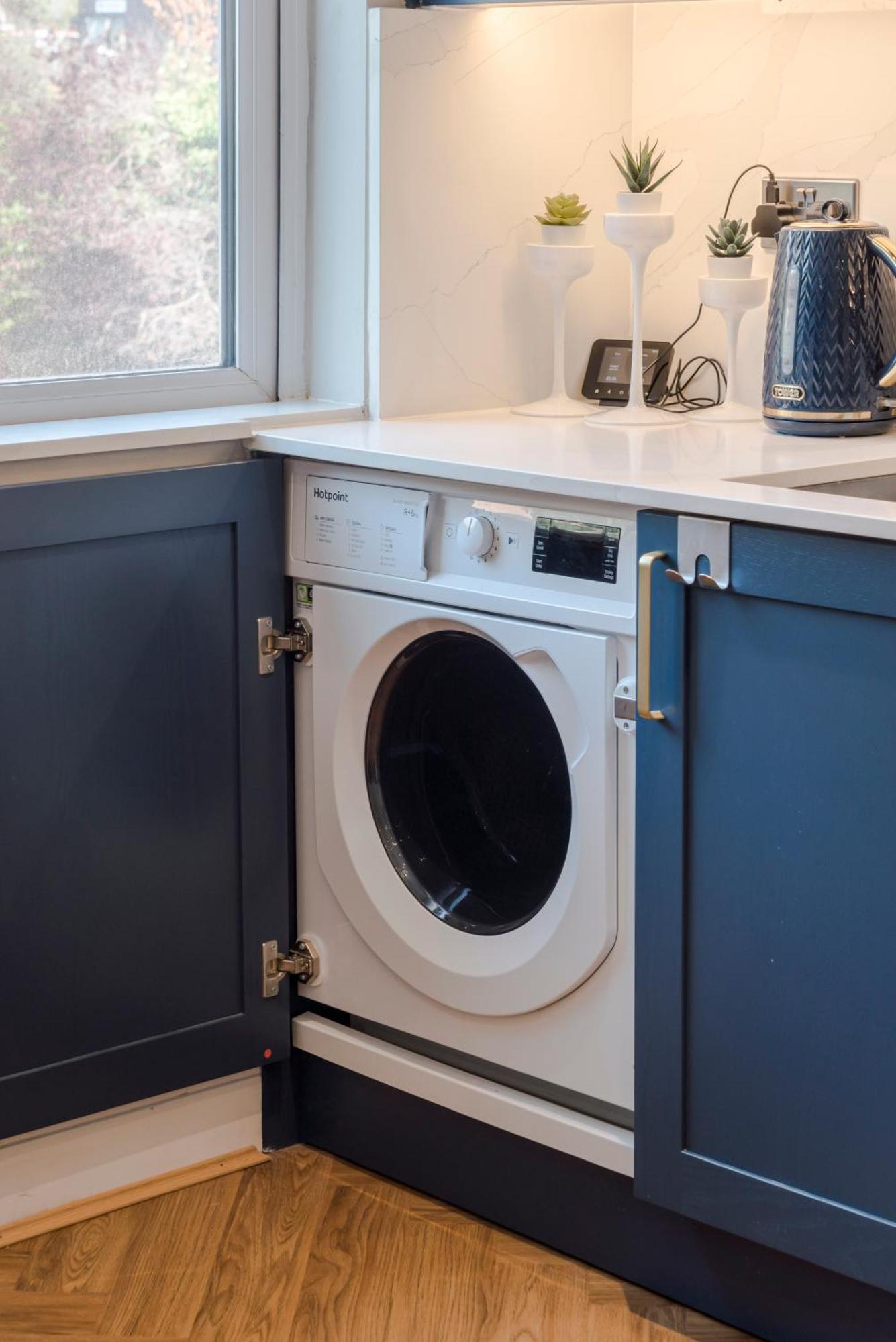 Stunning 3 Bed Duplex Apartment In The Heart Of West Hampstead Лондон Екстериор снимка