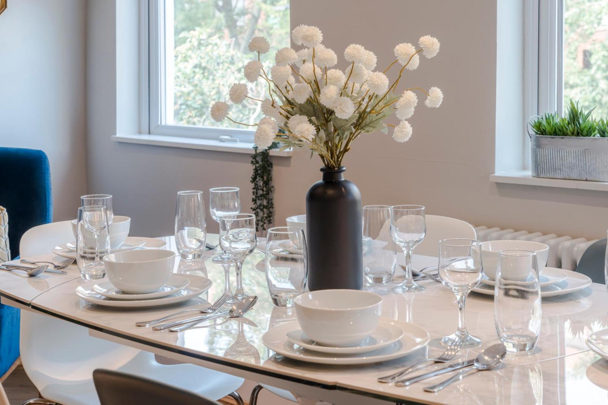 Stunning 3 Bed Duplex Apartment In The Heart Of West Hampstead Лондон Екстериор снимка